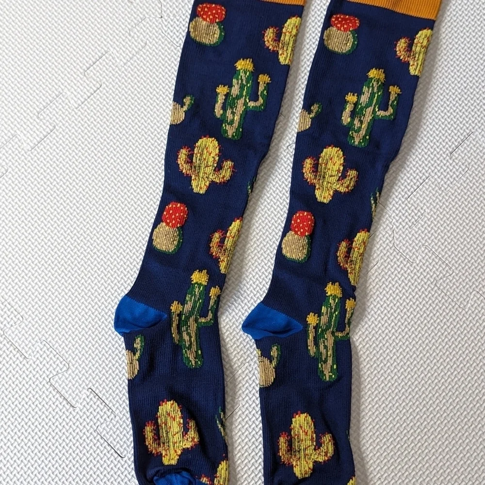 Compression socks blue with cactus designs print large/extra large